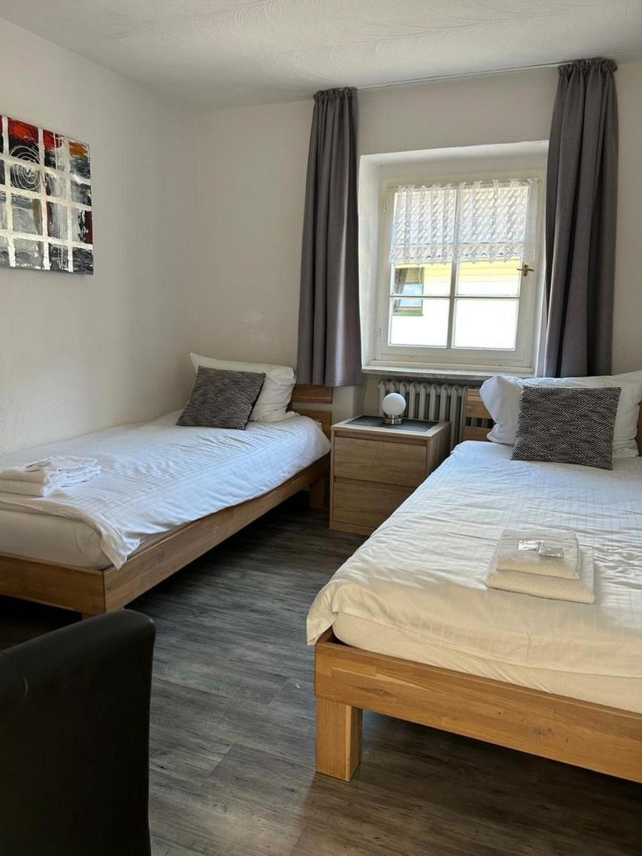Garni Hotel Im Fachwerkhof ジンメラート エクステリア 写真
