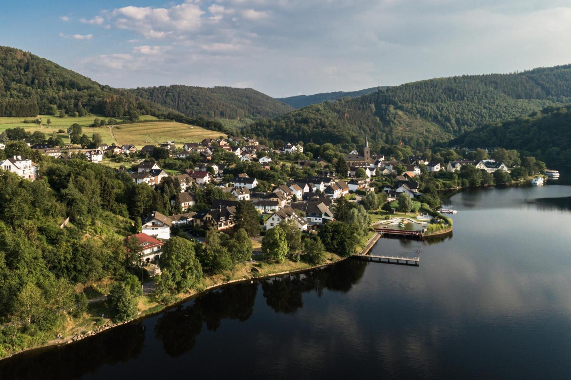Garni Hotel Im Fachwerkhof ジンメラート エクステリア 写真